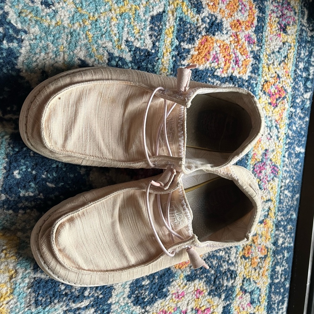 Women’s pink heydude Wendy